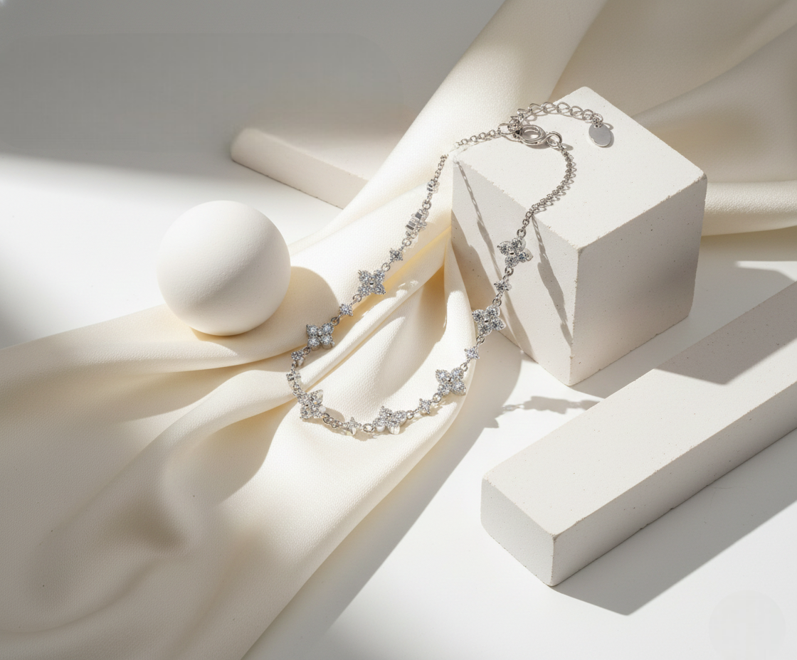 Five-Petal Zircon Bracelet